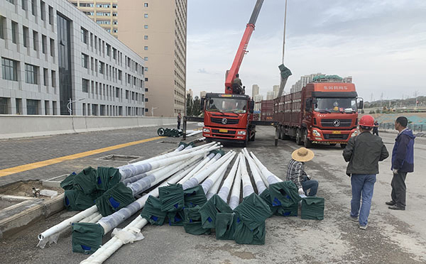 新源太阳能路灯灯杆垂直度矫正方法与维护